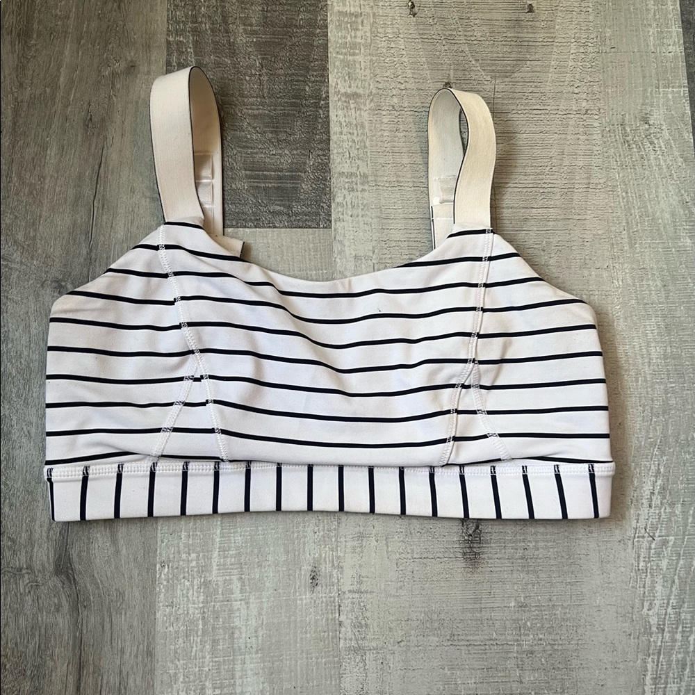 Almost new lulu sports bra